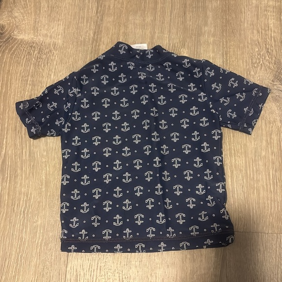 Carter's navy anchor print short sleeved rash guard size 2T EUC - Picture 3 of 3